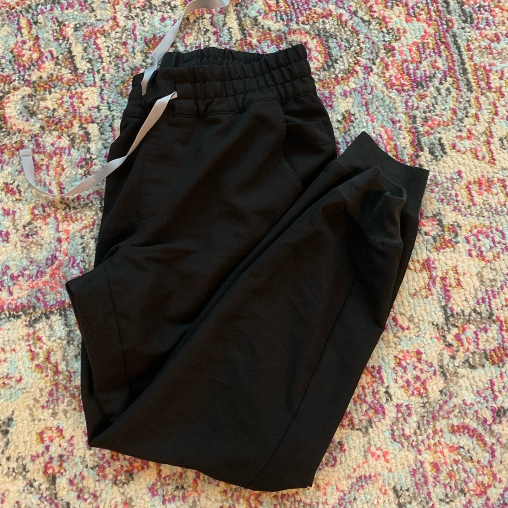 FIGS Uman Joggers
